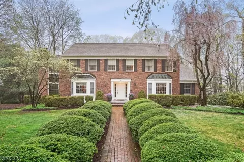 56 Musiker Ave, Randolph, NJ 07869