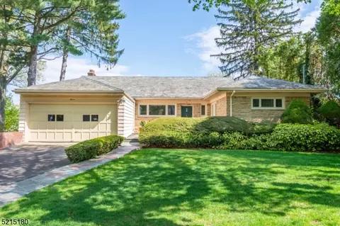 11 East Pkwy, Clifton, NJ 07014