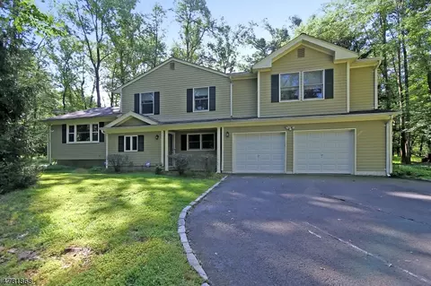 10 Red Hill Rd, Warren, NJ 07059