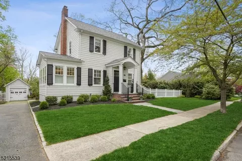 121 Center Ave, Chatham, NJ 07928