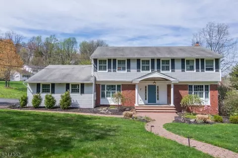 7 Rambling Woods Dr, Morristown, NJ 07960