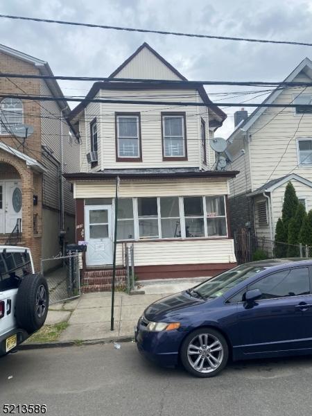 123 Franklin St, Elizabeth City, NJ 07206