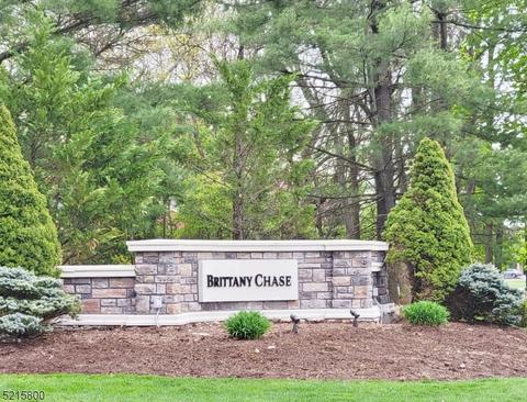 8202 Brittany Dr, Wayne, NJ 07470