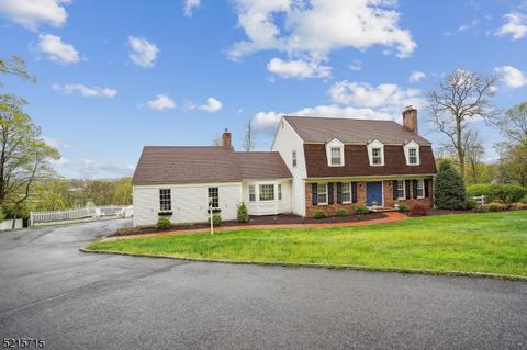 4 Eagle Nest Rd, Morristown, NJ 07960 photo 2