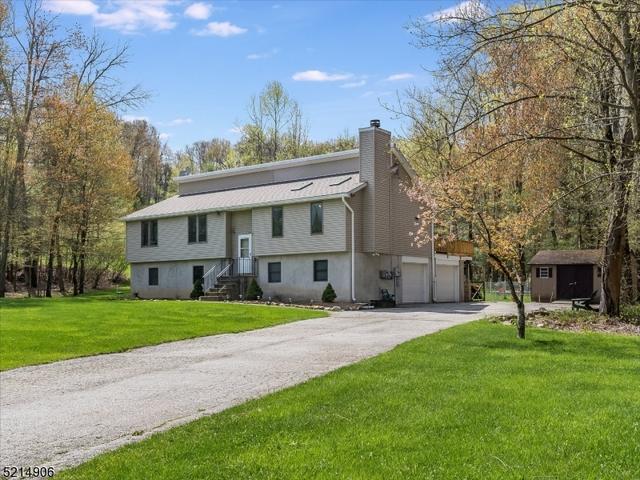 1 Fairway Dr, Franklin, NJ 07416