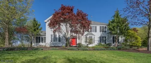 5 Carhart Ct, Union Twp, NJ 08867