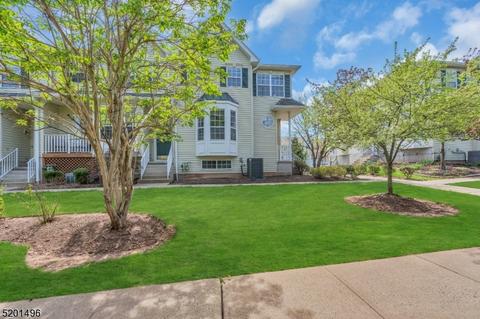 42 Kentworth Ct, Flemington, NJ 08822