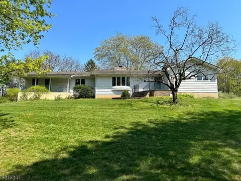 98 Readington Rd, Readington Twp, NJ 08889