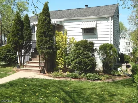 307 Vail Ave, Piscataway, NJ 08854
