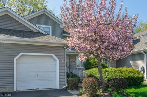 14 Sundance Ter, Hamburg, NJ 07419