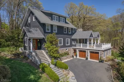 69 Tower Hill Rd, Mountain Lakes, NJ 07046