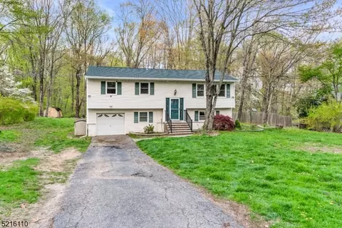 7 Overhill Rd, Budd Lake, NJ 07828
