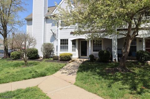 69 Oswestry Way, Somerset, NJ 08873