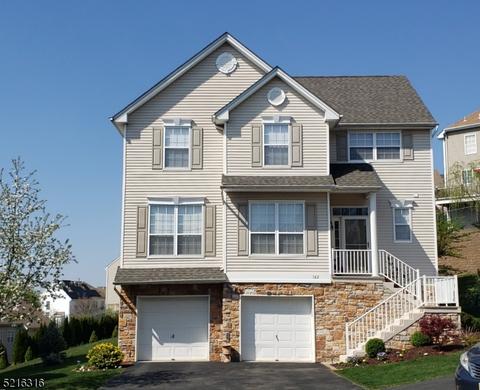 162 Winding Hill Dr, Hackettstown, NJ 07840
