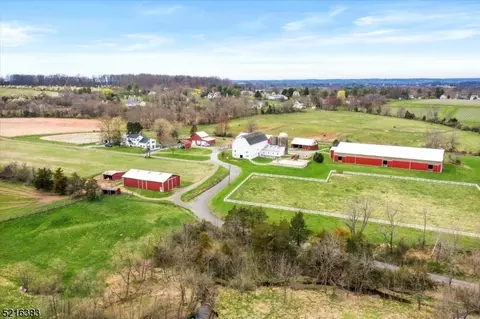28 Rocktown Rd, Ringoes, NJ 08551