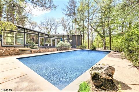 40 Hill Hollow Rd, Watchung, NJ 07069