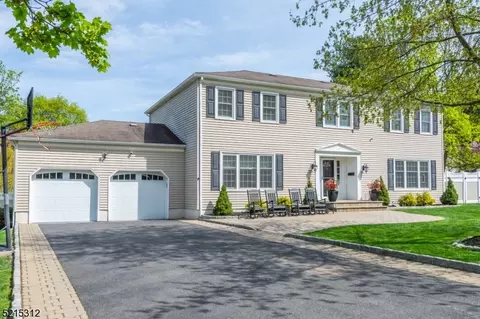 11 Totty Ct, Florham Park, NJ 07932