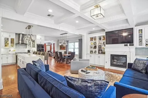 44 Meyersville Rd, Chatham Twp, NJ 07928