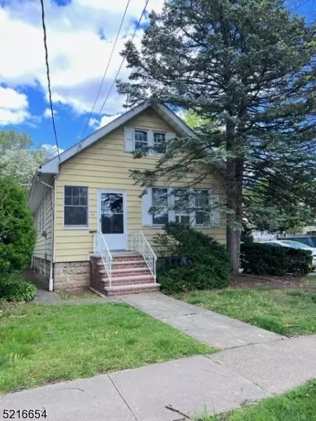 711 Elm St, Roselle Park, NJ 07204