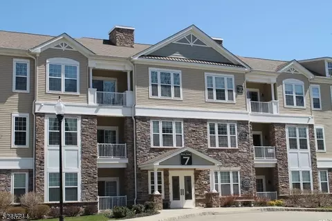 7312 Polk Dr, Wharton, NJ 07885