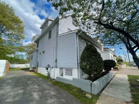 209 Thompson Ave, Roselle, NJ 07203