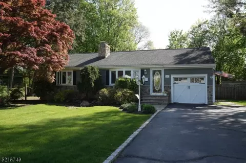 14 Andrews Pl, Pequannock Twp, NJ 07444