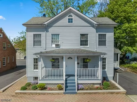 33 Maple St, Somerville, NJ 08876