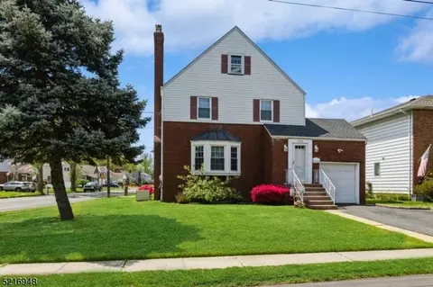 302 Sherwood Rd, Union, NJ 07083