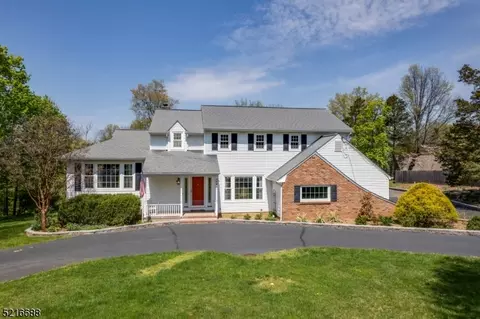 108 Howell Dr, Somerville, NJ 08876