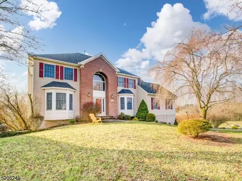 158 Preakness Cir, Branchburg, NJ 08876