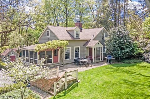 1031 Clarkes Ln, Scotch Plains, NJ 07076