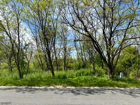 16 Exeter Ln, Hardyston Twp, NJ 07419