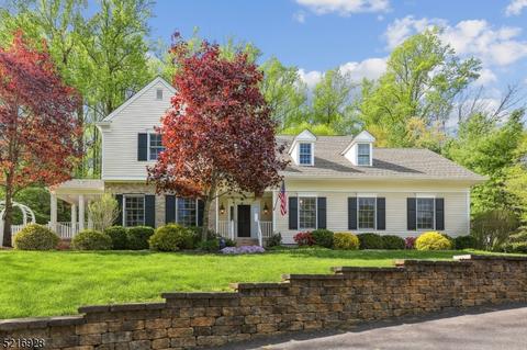 362 High St, Stirling, NJ 07980