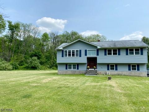 9 Ward Rd, Hardwick Twp, NJ 07825