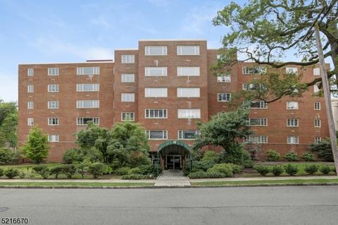 10 Euclid Ave #404, Summit, NJ 07901