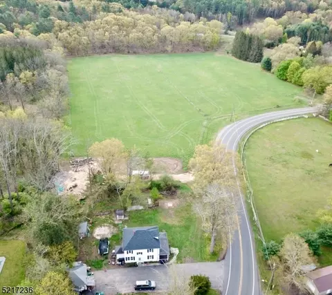 161 River Rd, Montague, NJ 07827