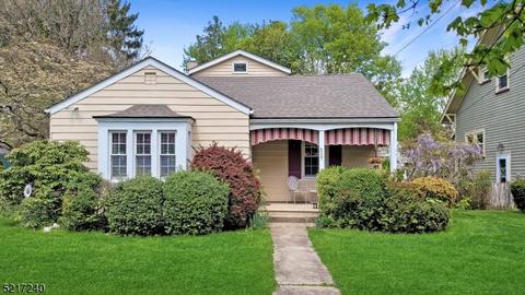 527 4th St, Belvidere, NJ 07823