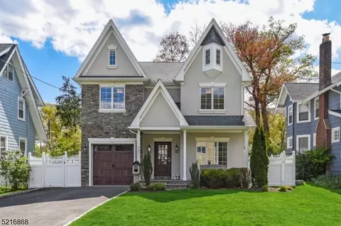 707 Embree Cres, Westfield, NJ 07090