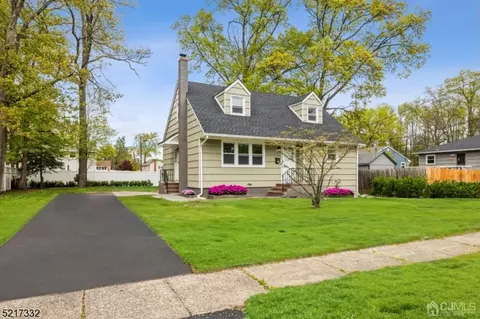 10 Woodrow Ave, Piscataway, NJ 08854