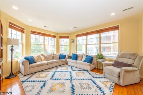 4103 Pointe Gate Dr #103, Livingston, NJ 07039