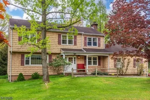 510 Golf Links Dr, Bridgewater, NJ 08807