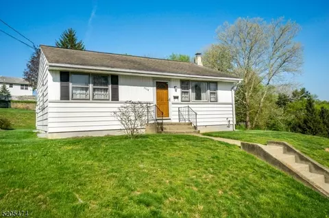 1119 Logan St, Phillipsburg, NJ 08865