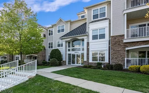 3303 Chesterwood Way #3303, Somerset, NJ 08873