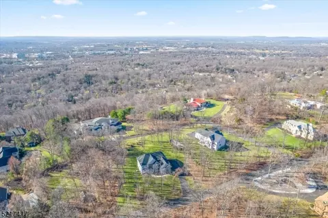 7 Caruso Ct, Bridgewater, NJ 08807