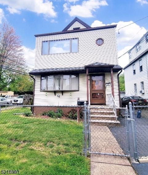 52 High St, Clifton, NJ 07014