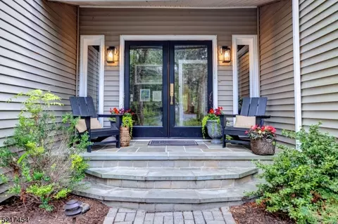 58 Mile Dr, Chester, NJ 07930