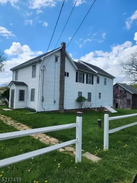 56 Forge Hill Rd, Glen Gardner, NJ 08826