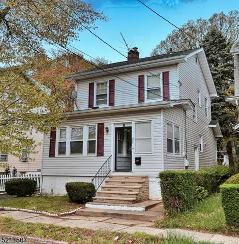 41 Essex Ave, Maplewood, NJ 07040