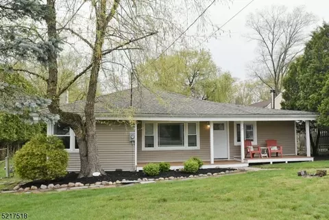 25 S Brookside Dr, Rockaway, NJ 07866