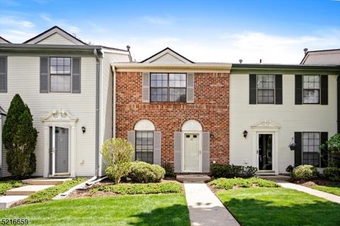 13 Veros Ln, Franklin Park, NJ 08823